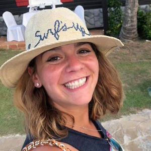 Meet your Posher, Danielle